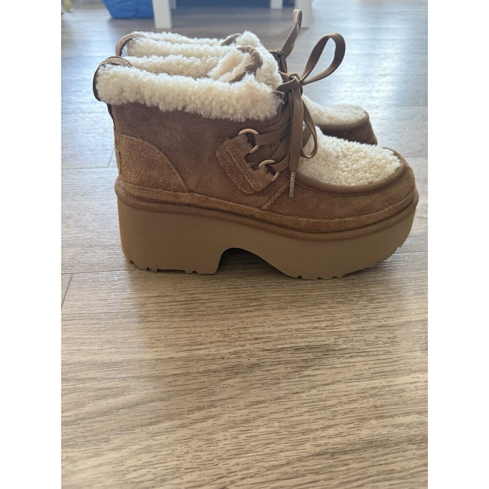 UGG Women’s Classic New Heights Lace Up Boots In Chestnut Size 9 US MSRP $180